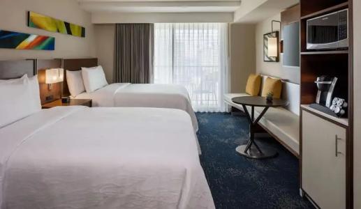 Hilton Garden Inn Waikiki Beach, - 6