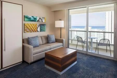 Hilton Garden Inn Waikiki Beach, - 3