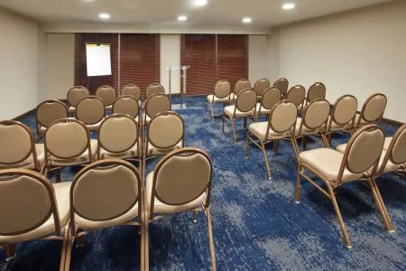 Hilton Garden Inn Waikiki Beach, - 20