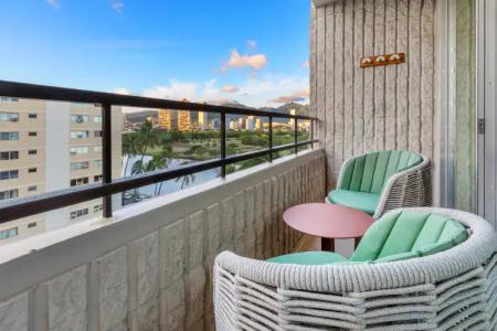 Wayfinder Waikiki - 10