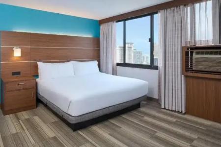 Holiday Inn Express WAIKIKI by IHG - 69