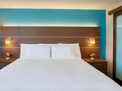 Holiday Inn Express WAIKIKI by IHG - 39