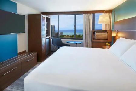 Holiday Inn Express WAIKIKI by IHG - 4