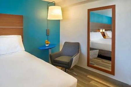 Holiday Inn Express WAIKIKI by IHG - 46