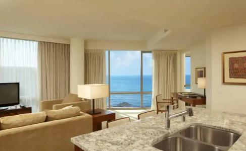 Trump International Waikiki - 3
