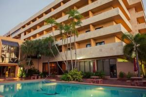 Regency Miami Airport by Sonesta, Miami