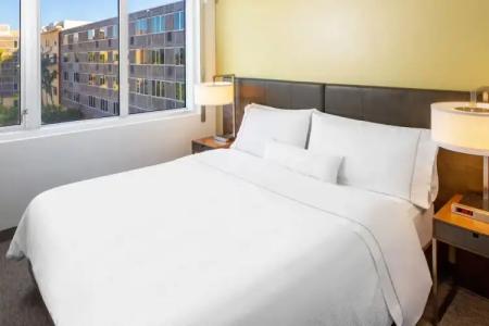 Element Miami International Airport - 36