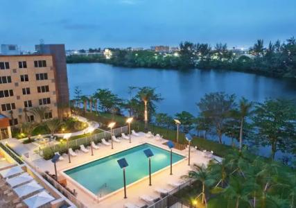 Element Miami International Airport - 15