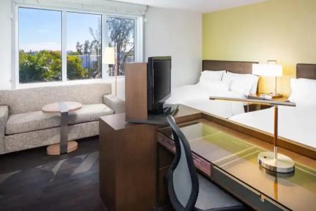 Element Miami International Airport - 55