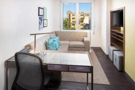 Element Miami International Airport - 43