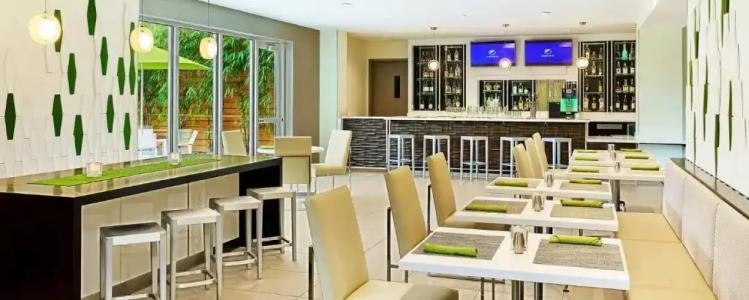 Element Miami International Airport - 26