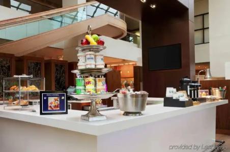 Hilton Miami Airport Blue Lagoon - 11