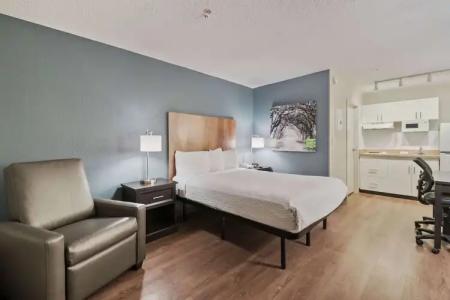 Extended Stay America Suites - Miami - Airport - Blue Lagoon - 4
