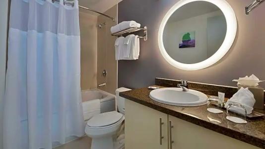 Arya & Suites Coconut Grove - 120