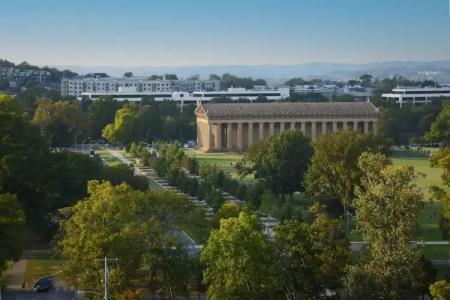 Holiday Inn NASHVILLE-VANDERBILT - 56