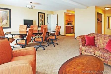 Holiday Inn NASHVILLE-VANDERBILT - 25