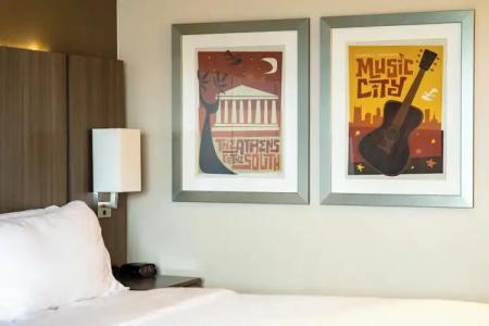 Holiday Inn NASHVILLE-VANDERBILT - 52