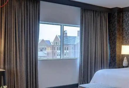 New Listing! Chic W/ Pool & Rooftop Deck 1 Bedroom Condo - 74