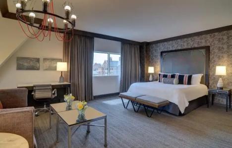 New Listing! Chic W/ Pool & Rooftop Deck 1 Bedroom Condo - 53