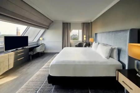 New Listing! Chic W/ Pool & Rooftop Deck 1 Bedroom Condo - 59