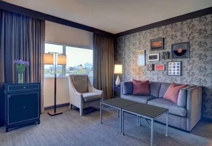 New Listing! Chic W/ Pool & Rooftop Deck 1 Bedroom Condo - 81