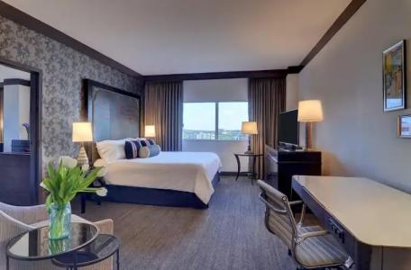 New Listing! Chic W/ Pool & Rooftop Deck 1 Bedroom Condo - 2