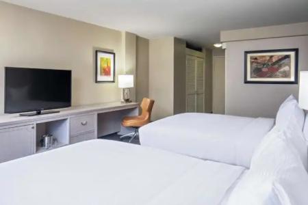 DoubleTree by Hilton Nashville Downtown - 37