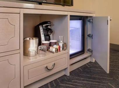 DoubleTree by Hilton Nashville Downtown - 40