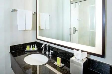 DoubleTree by Hilton Nashville Downtown - 71