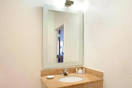 SpringHill Suites Nashville MetroCenter - 45