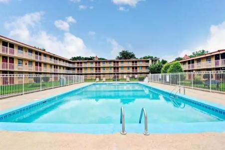 Hillside Crossing Nashville - 13