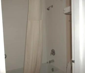 Days Inn by Wyndham Fort Lauderdale Airport Cruise Port - 7