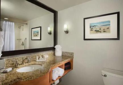 Courtyard by Marriott Oceanside Fort Lauderdale Beach - 7