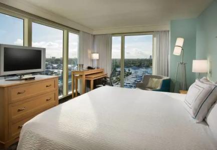 Courtyard by Marriott Oceanside Fort Lauderdale Beach - 4