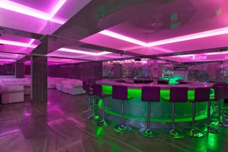 Royal Beach Palace - 12