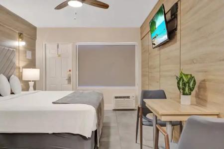 Royal Beach Palace - 52