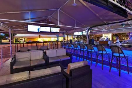 Royal Beach Palace - 24