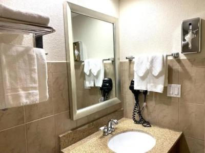 Rodeway Inn & Suites Fort Lauderdale Airport & Cruise Port - 53