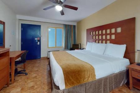 Rodeway Inn & Suites Fort Lauderdale Airport & Cruise Port - 57