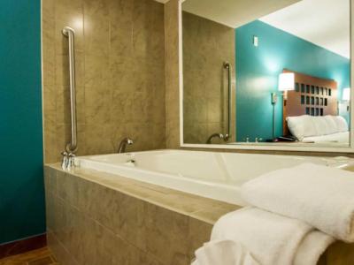 Rodeway Inn & Suites Fort Lauderdale Airport & Cruise Port - 7