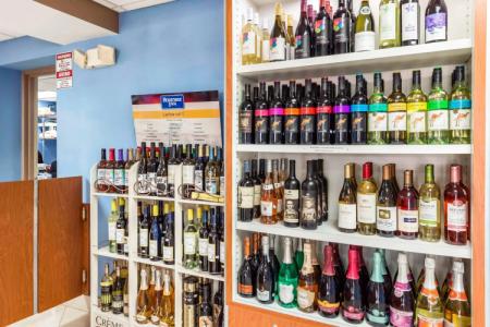 Rodeway Inn & Suites Fort Lauderdale Airport & Cruise Port - 38