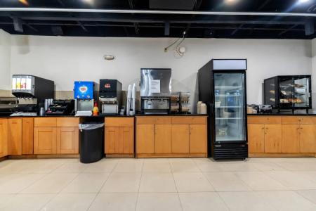 Rodeway Inn & Suites Fort Lauderdale Airport & Cruise Port - 49