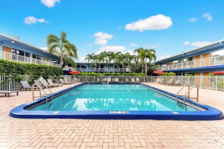Rodeway Inn & Suites Fort Lauderdale Airport & Cruise Port - 42