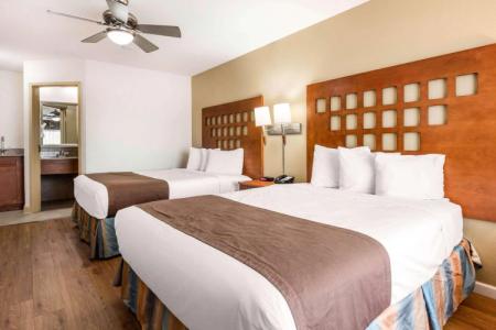 Rodeway Inn & Suites Fort Lauderdale Airport & Cruise Port - 33