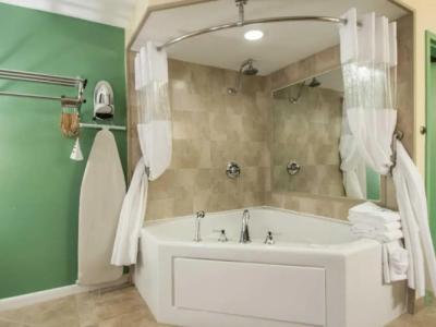 Rodeway Inn & Suites Fort Lauderdale Airport & Cruise Port - 8