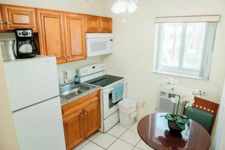 Shore Haven Resort Inn - 25