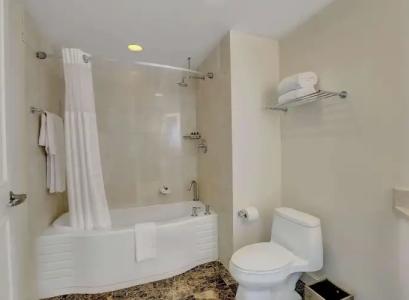 Beach House Fort Lauderdale, a Hilton Resort - 10