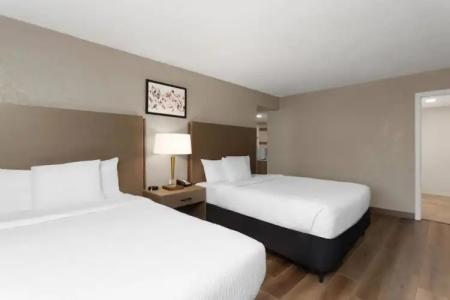 La Quinta Inn & Suites by Wyndham Ft Lauderdale Cypress Cr - 22