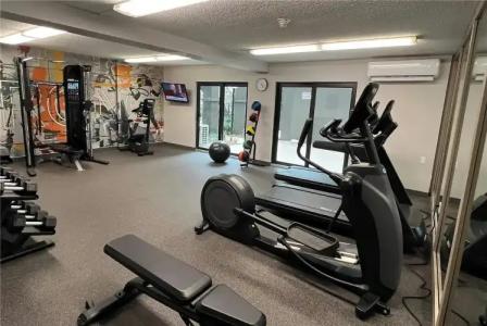 La Quinta Inn & Suites by Wyndham Ft Lauderdale Cypress Cr - 6