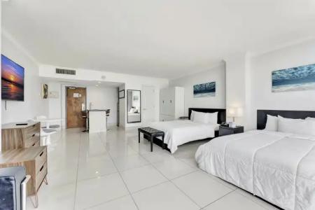 Ocean Manor Beach Resort - 3